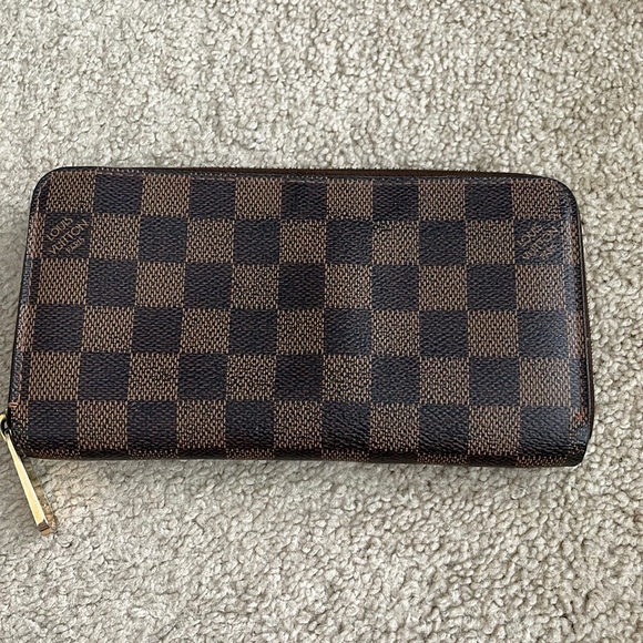 Louis Vuitton Handbags - Louis vuitton Zippy wallet damier ebene